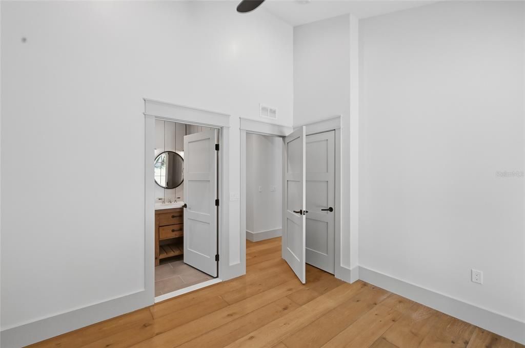 For Sale: $2,095,000 (3 beds, 3 baths, 1905 Square Feet)