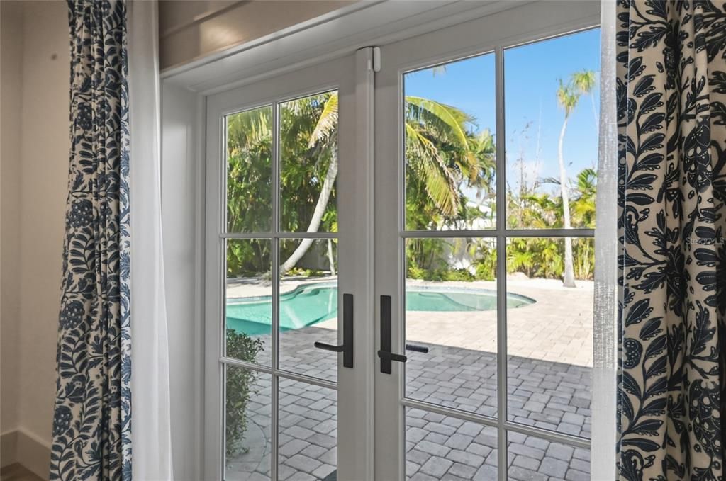 For Sale: $2,095,000 (3 beds, 3 baths, 1905 Square Feet)