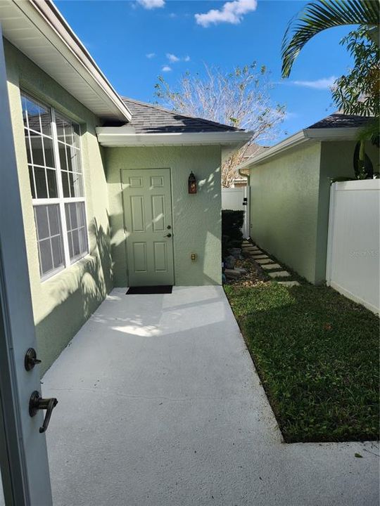 For Sale: $414,999 (3 beds, 2 baths, 1461 Square Feet)