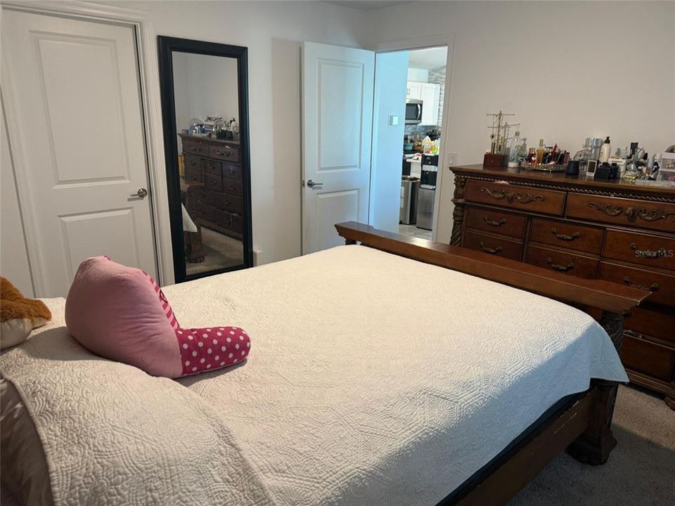 For Sale: $260,000 (3 beds, 2 baths, 1240 Square Feet)