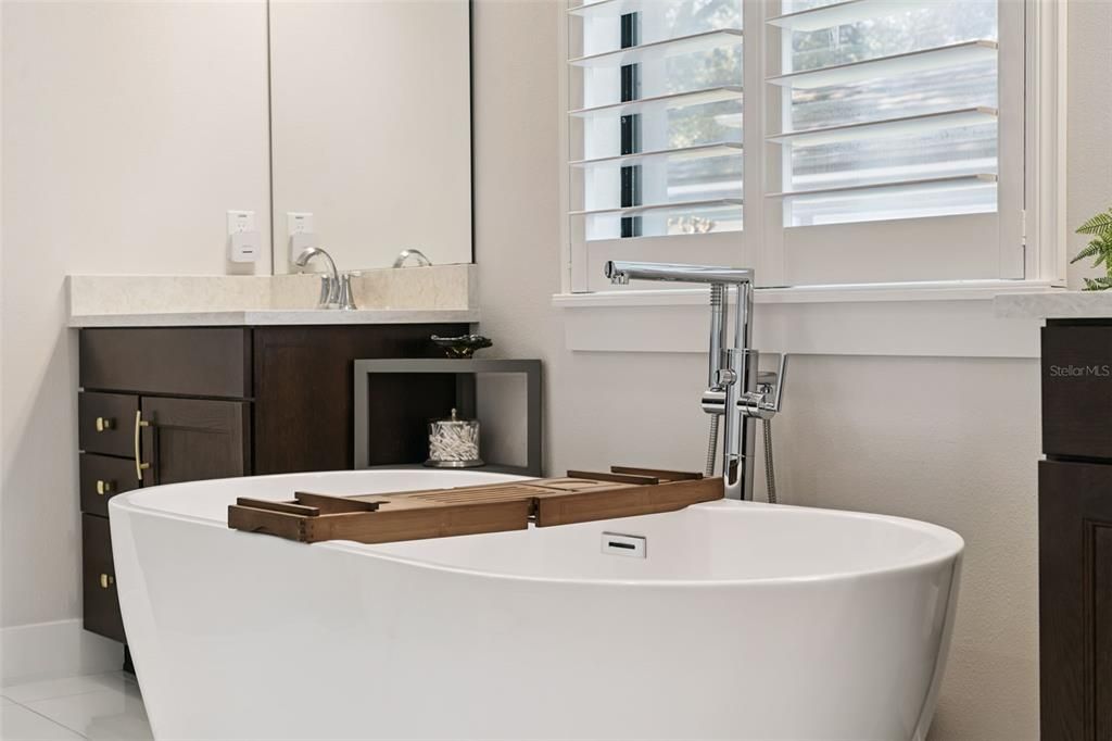 На продажу: $999,000 (3 спален, 3 ванн, 3312 Квадратных фут)