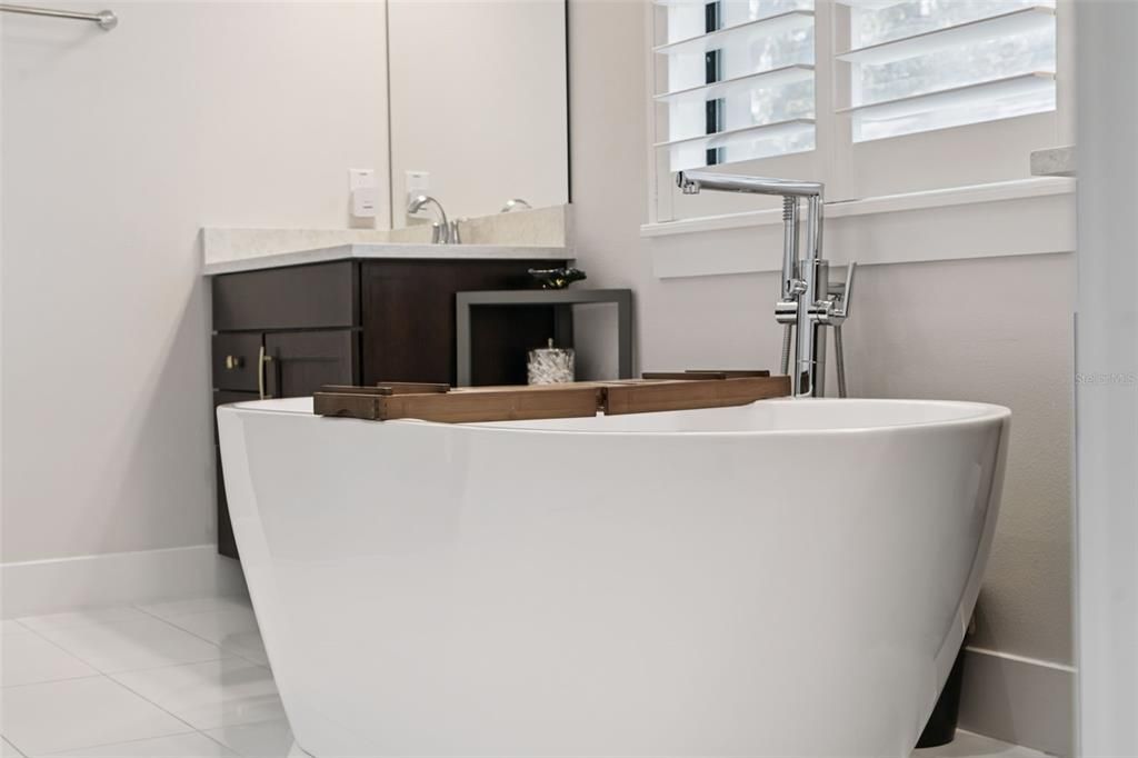 На продажу: $999,000 (3 спален, 3 ванн, 3312 Квадратных фут)