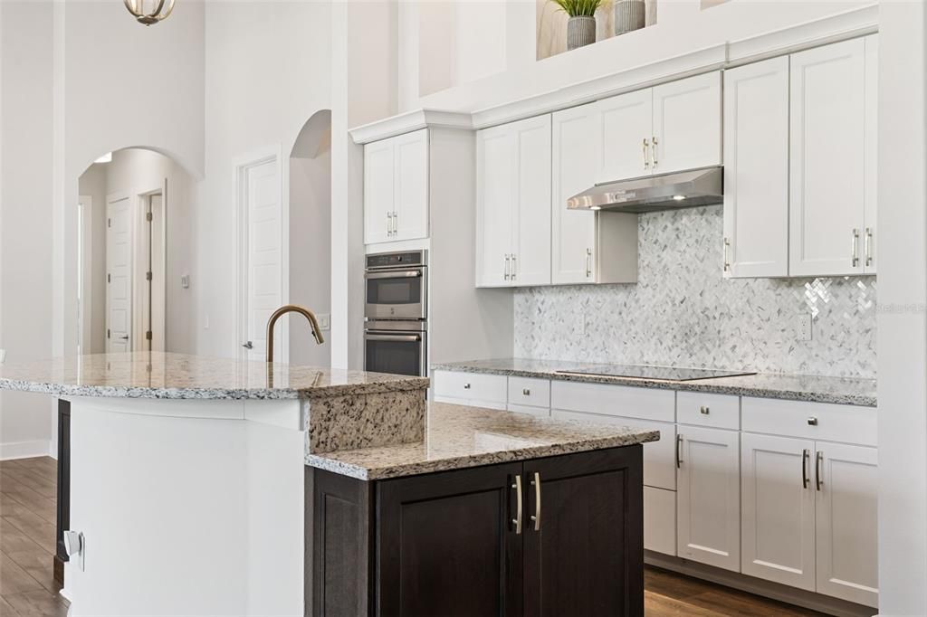 На продажу: $999,000 (3 спален, 3 ванн, 3312 Квадратных фут)