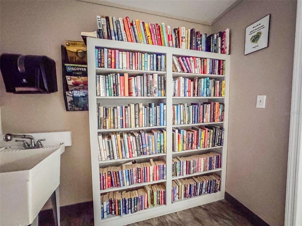 For Sale: $195,000 (3 beds, 2 baths, 1152 Square Feet)