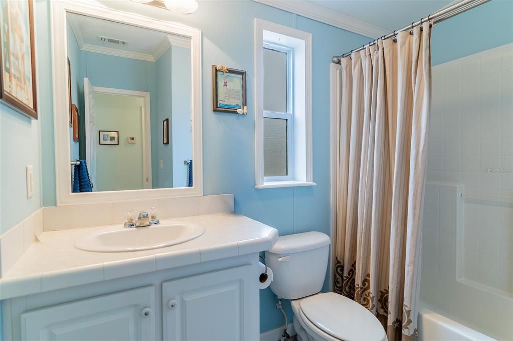 For Sale: $195,000 (3 beds, 2 baths, 1152 Square Feet)