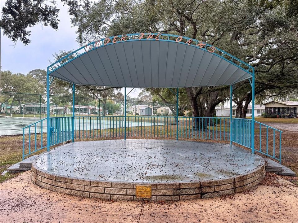 For Sale: $195,000 (3 beds, 2 baths, 1152 Square Feet)