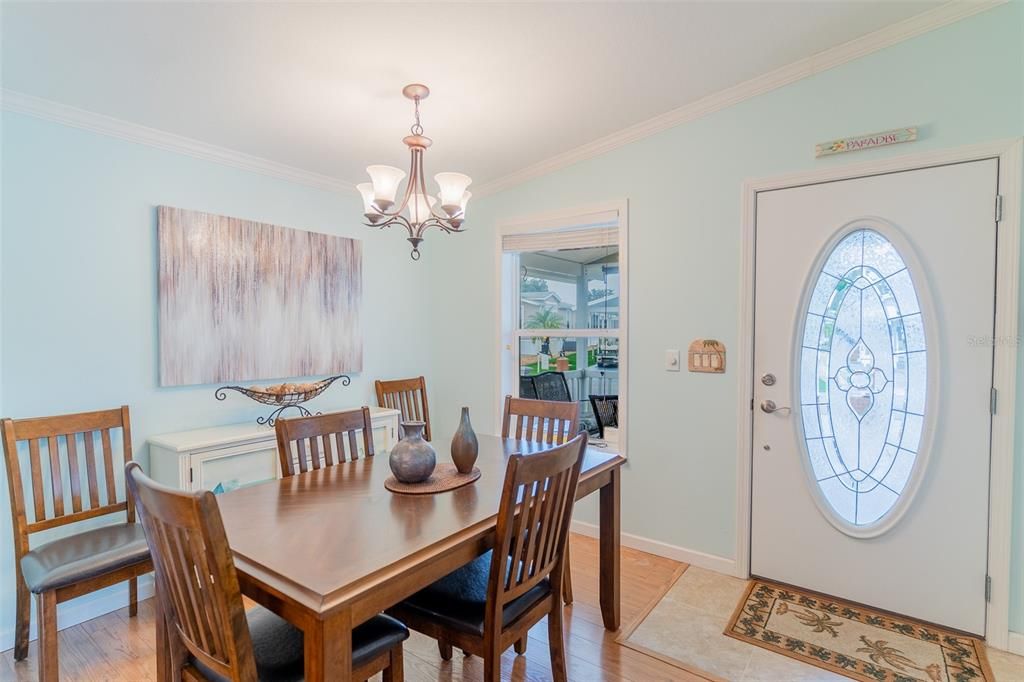 For Sale: $195,000 (3 beds, 2 baths, 1152 Square Feet)