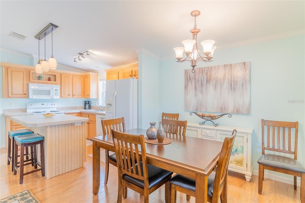 For Sale: $195,000 (3 beds, 2 baths, 1152 Square Feet)