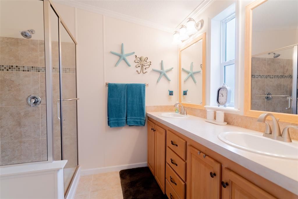 For Sale: $195,000 (3 beds, 2 baths, 1152 Square Feet)