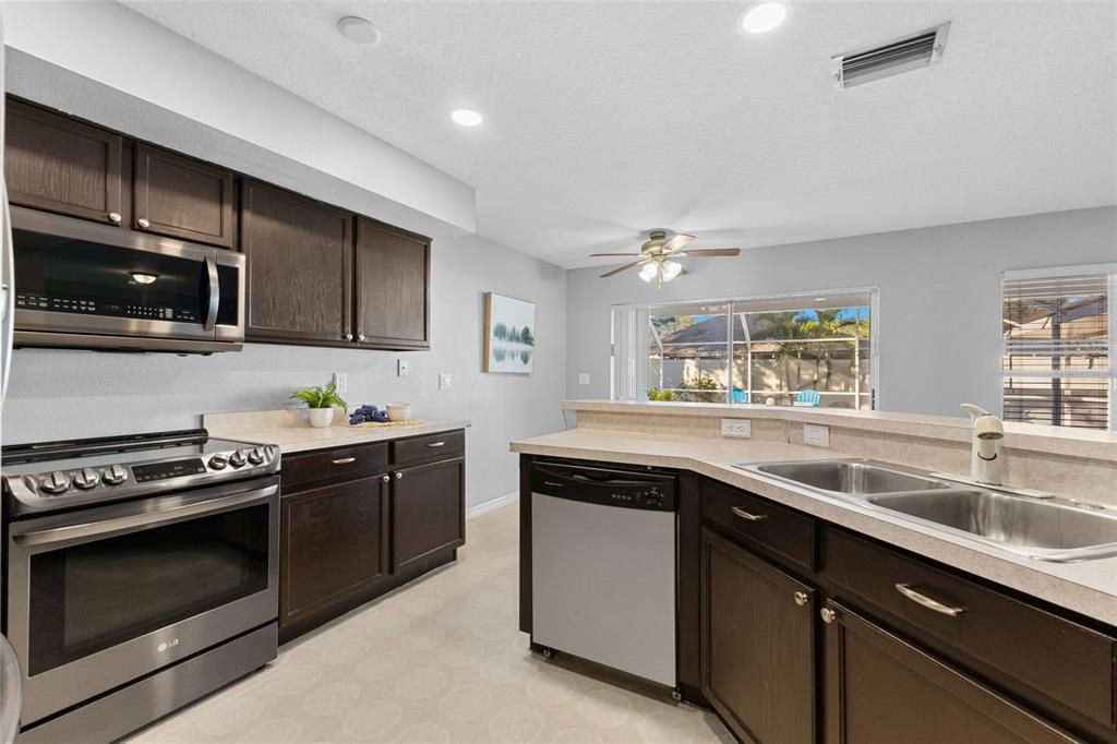 For Sale: $469,950 (3 beds, 2 baths, 2145 Square Feet)