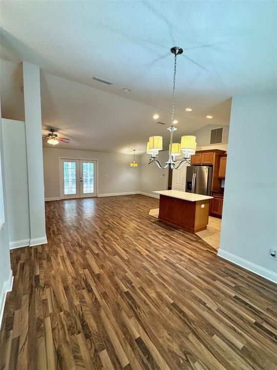 Active With Contract: $519,000 (3 beds, 2 baths, 1632 Square Feet)