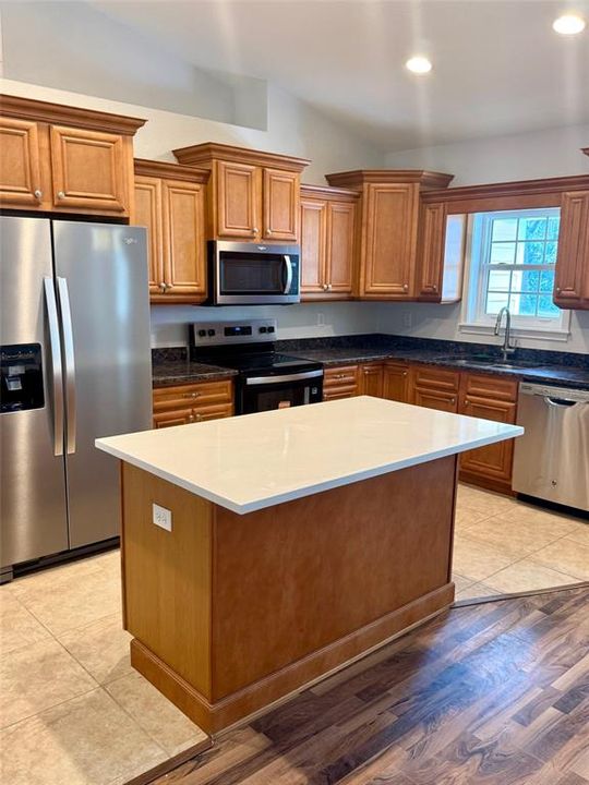 Active With Contract: $519,000 (3 beds, 2 baths, 1632 Square Feet)