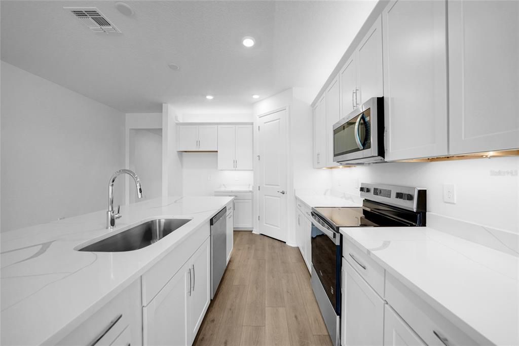 For Sale: $457,338 (4 beds, 3 baths, 2111 Square Feet)