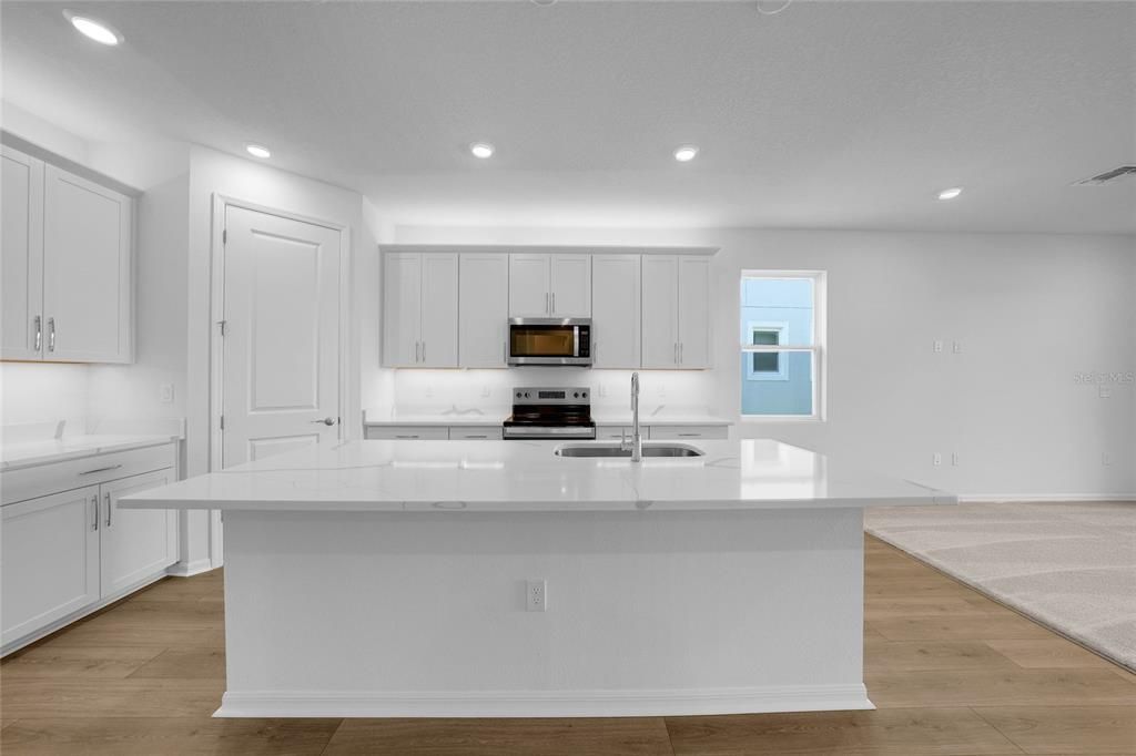 For Sale: $457,338 (4 beds, 3 baths, 2111 Square Feet)