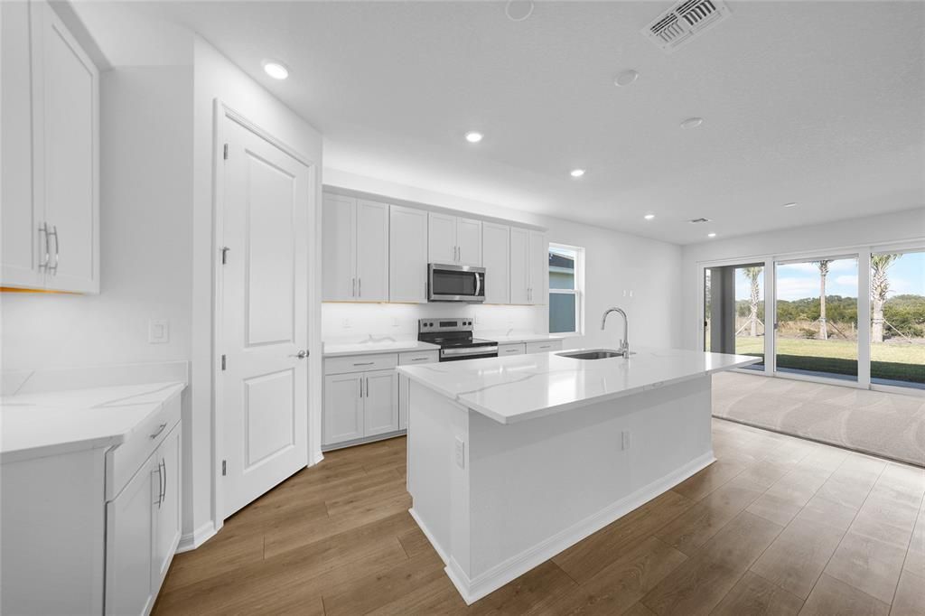 For Sale: $457,338 (4 beds, 3 baths, 2111 Square Feet)