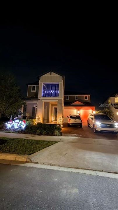 Недавно продано: $899,000 (4 спален, 3 ванн, 3453 Квадратных фут)