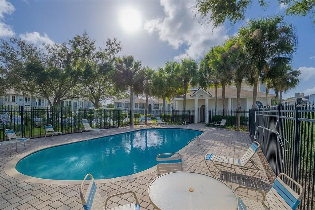 待售: $179,990 (1 贝兹, 1 浴室, 650 平方英尺)