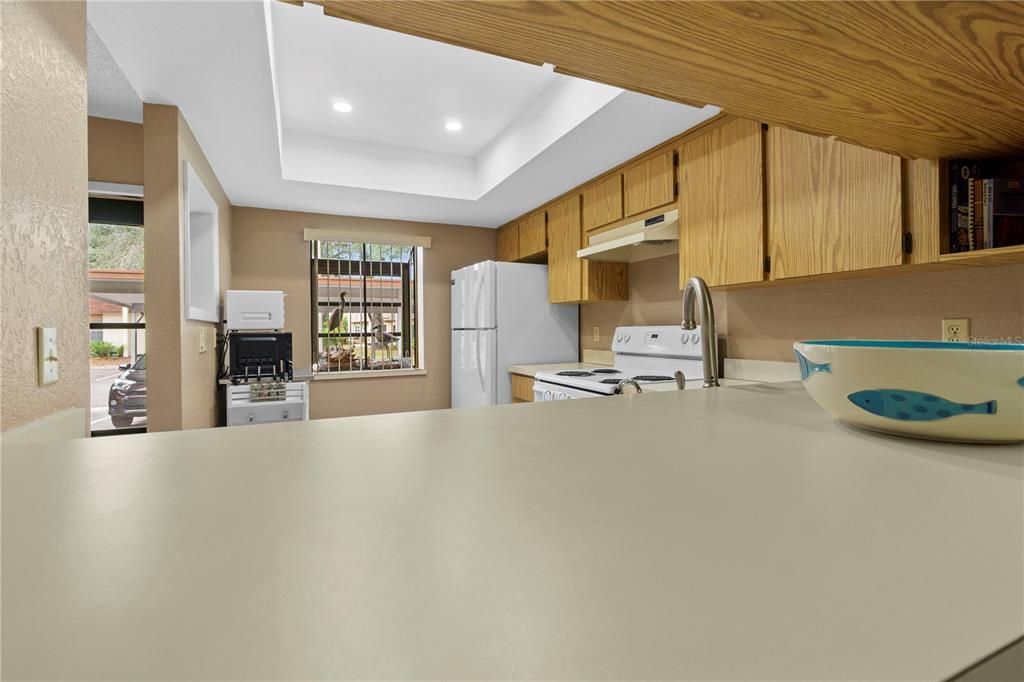 На продажу: $200,000 (2 спален, 2 ванн, 930 Квадратных фут)