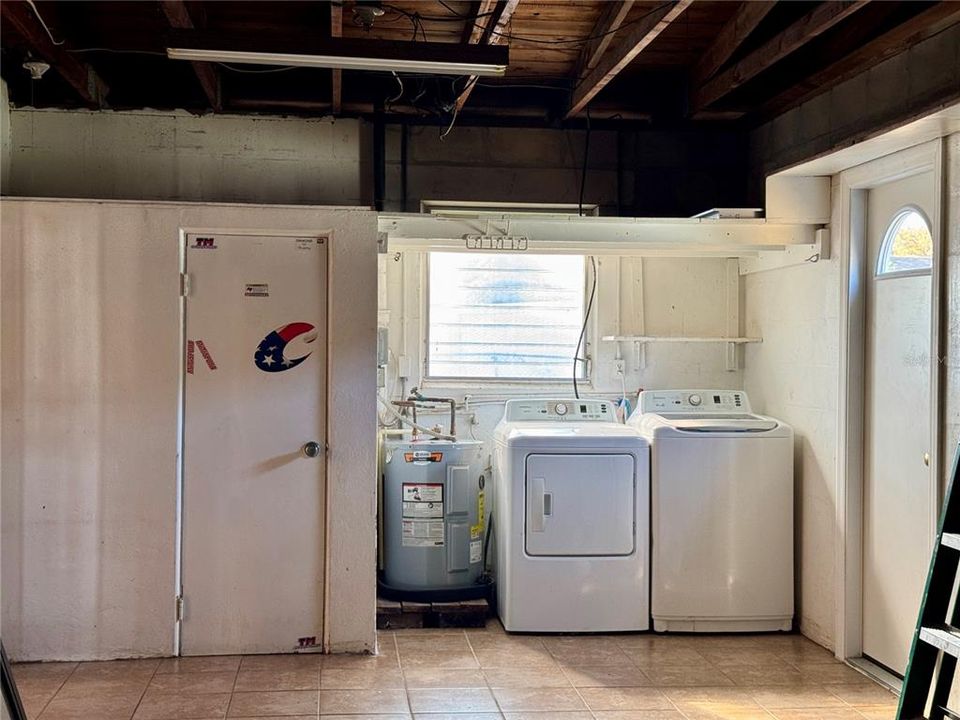 待售: $349,900 (2 贝兹, 2 浴室, 1128 平方英尺)