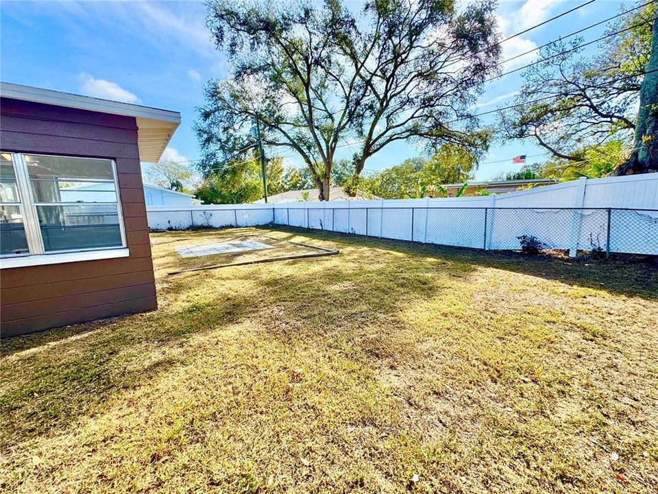 待售: $349,900 (2 贝兹, 2 浴室, 1128 平方英尺)