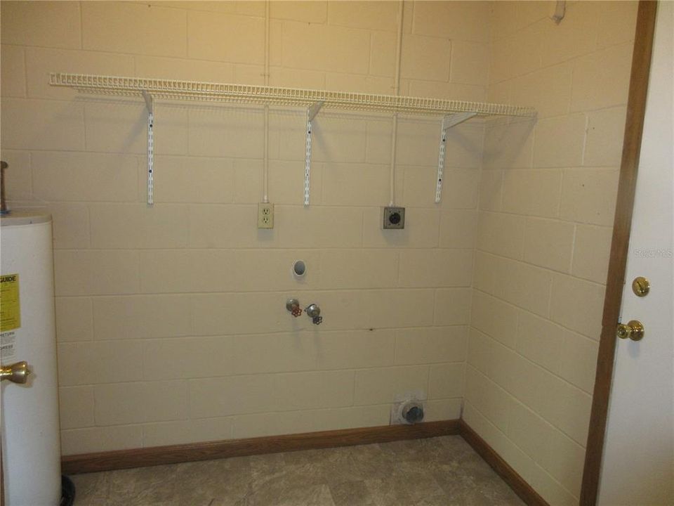 En Venta: $166,700 (3 camas, 1 baños, 1068 Pies cuadrados)