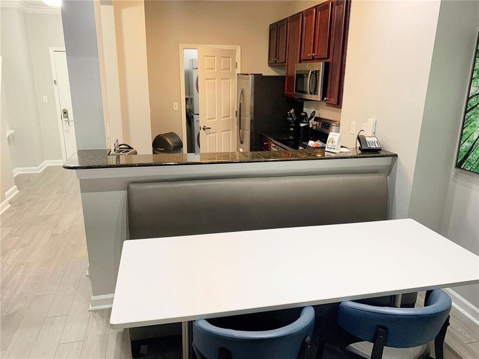 For Sale: $304,000 (2 beds, 2 baths, 1265 Square Feet)