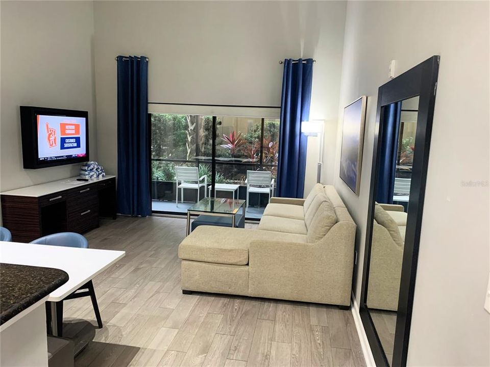 For Sale: $304,000 (2 beds, 2 baths, 1265 Square Feet)