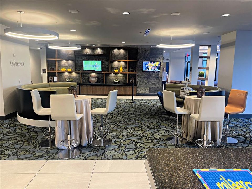 For Sale: $304,000 (2 beds, 2 baths, 1265 Square Feet)