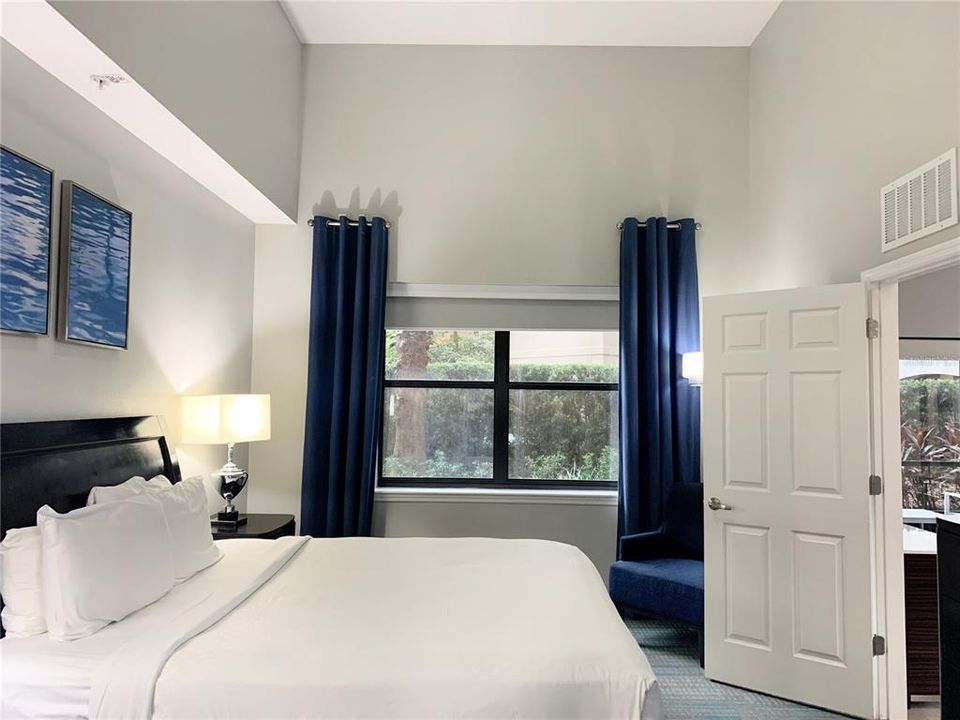 For Sale: $304,000 (2 beds, 2 baths, 1265 Square Feet)