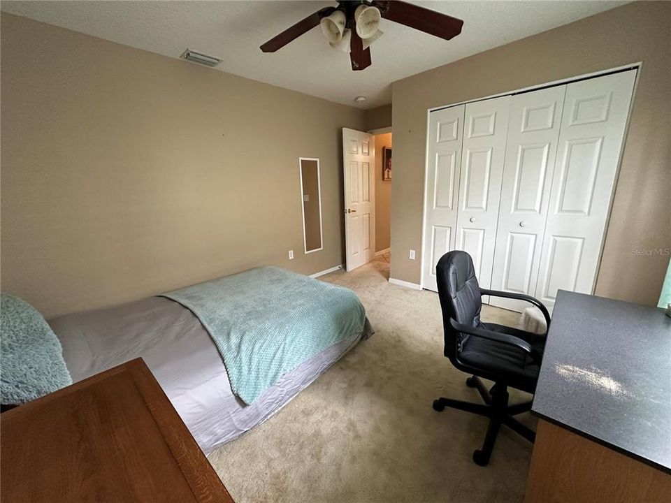 En Venta: $325,000 (3 camas, 2 baños, 1963 Pies cuadrados)