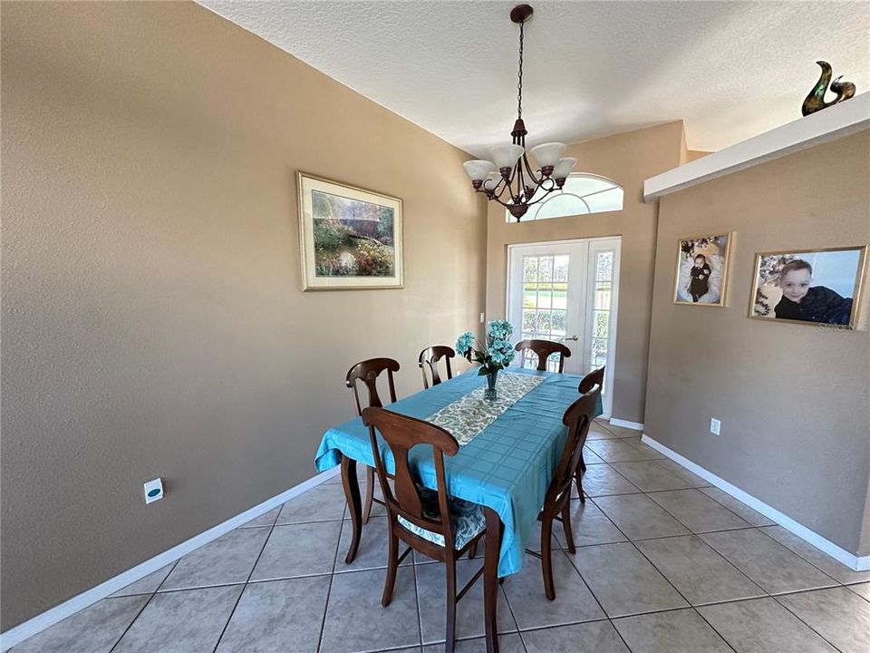 For Sale: $325,000 (3 beds, 2 baths, 1963 Square Feet)