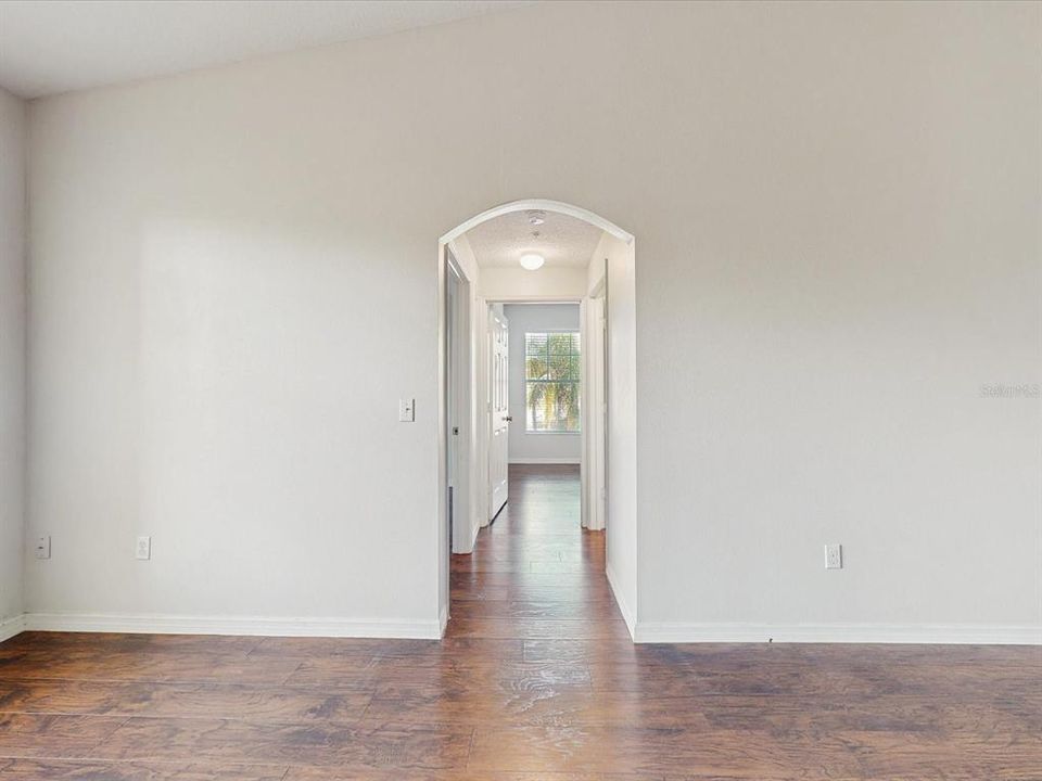 待售: $205,000 (3 贝兹, 2 浴室, 1362 平方英尺)