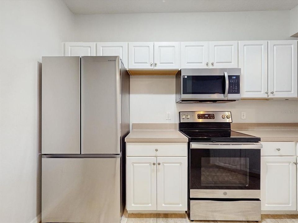 待售: $205,000 (3 贝兹, 2 浴室, 1362 平方英尺)