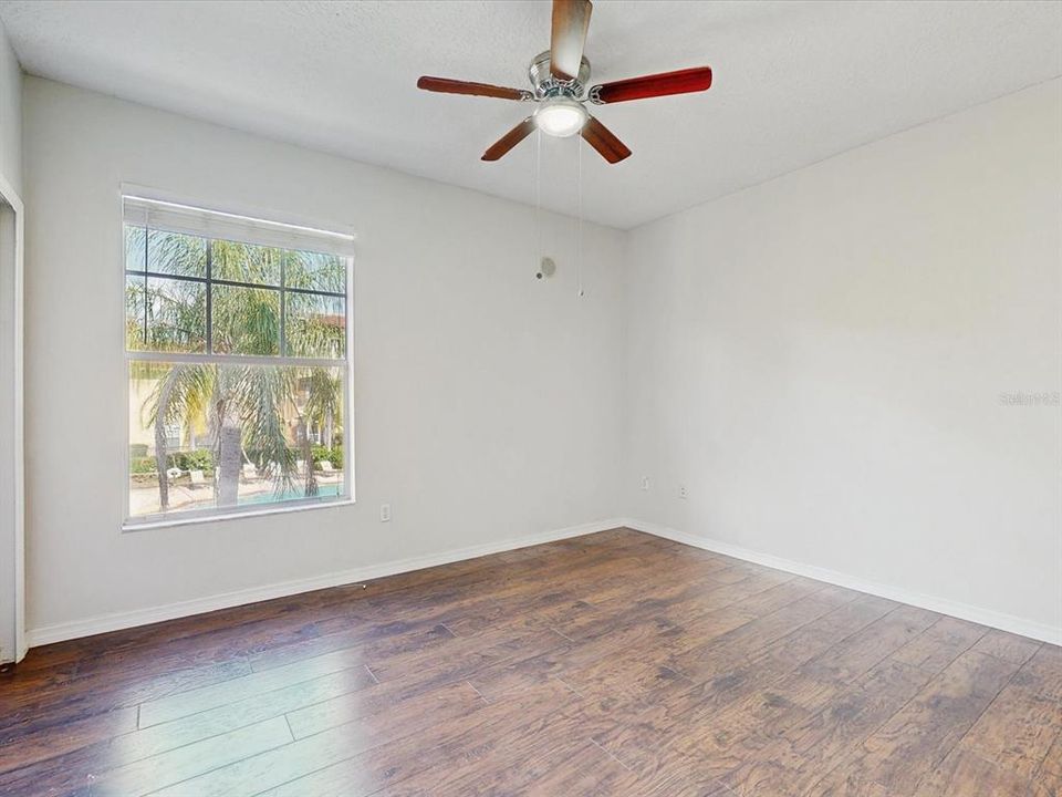 待售: $205,000 (3 贝兹, 2 浴室, 1362 平方英尺)