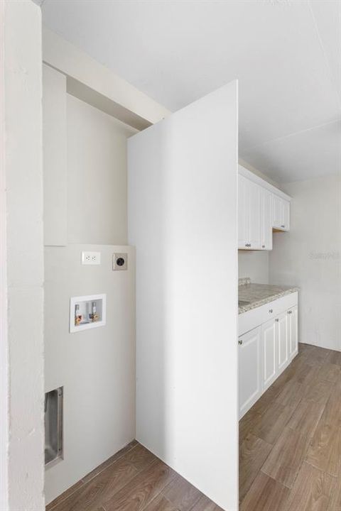 For Rent: $1,600 (2 beds, 1 baths, 820 Square Feet)