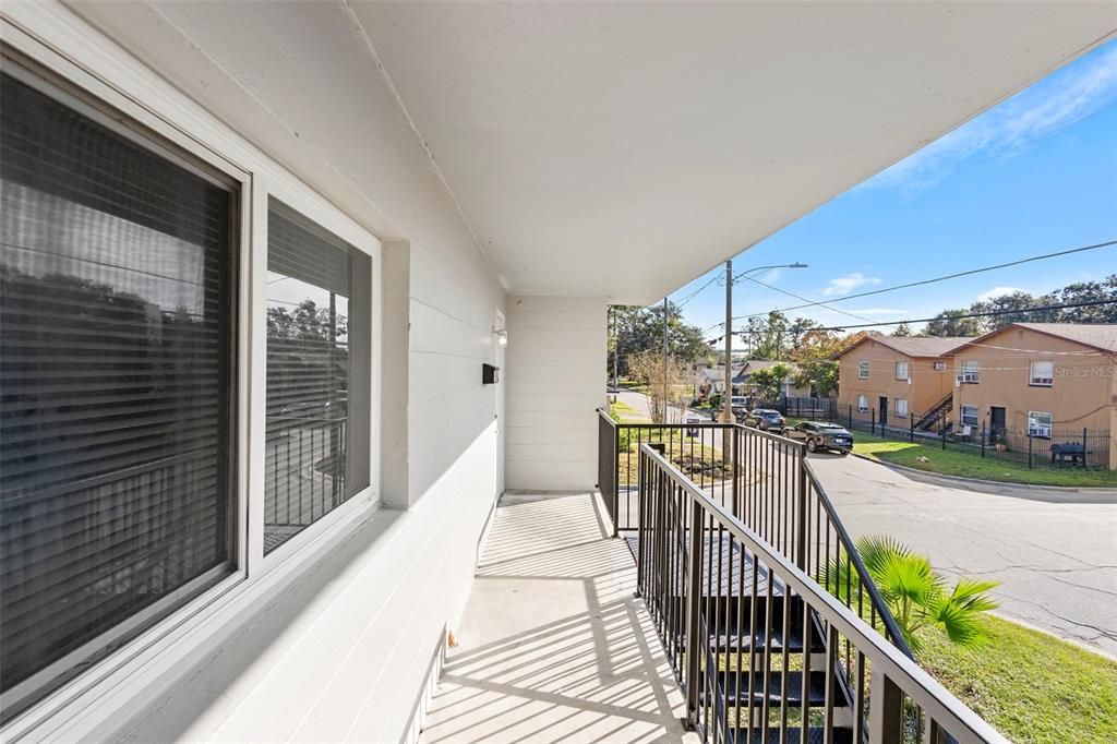 For Rent: $1,600 (2 beds, 1 baths, 820 Square Feet)