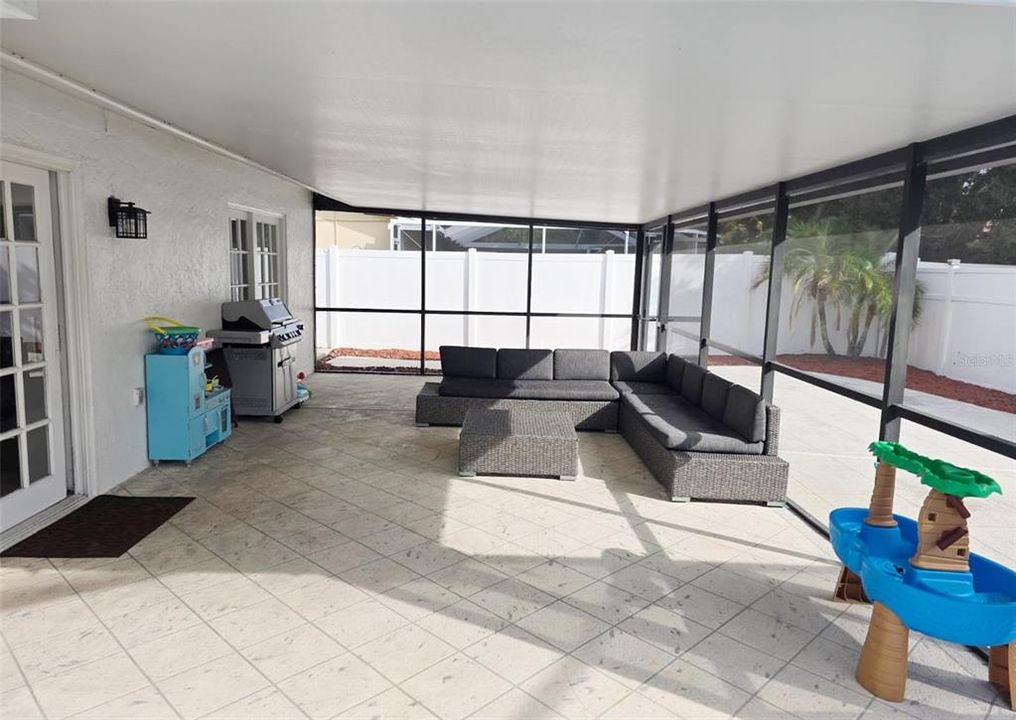 На продажу: $540,000 (4 спален, 2 ванн, 1763 Квадратных фут)