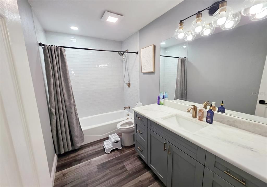 На продажу: $540,000 (4 спален, 2 ванн, 1763 Квадратных фут)