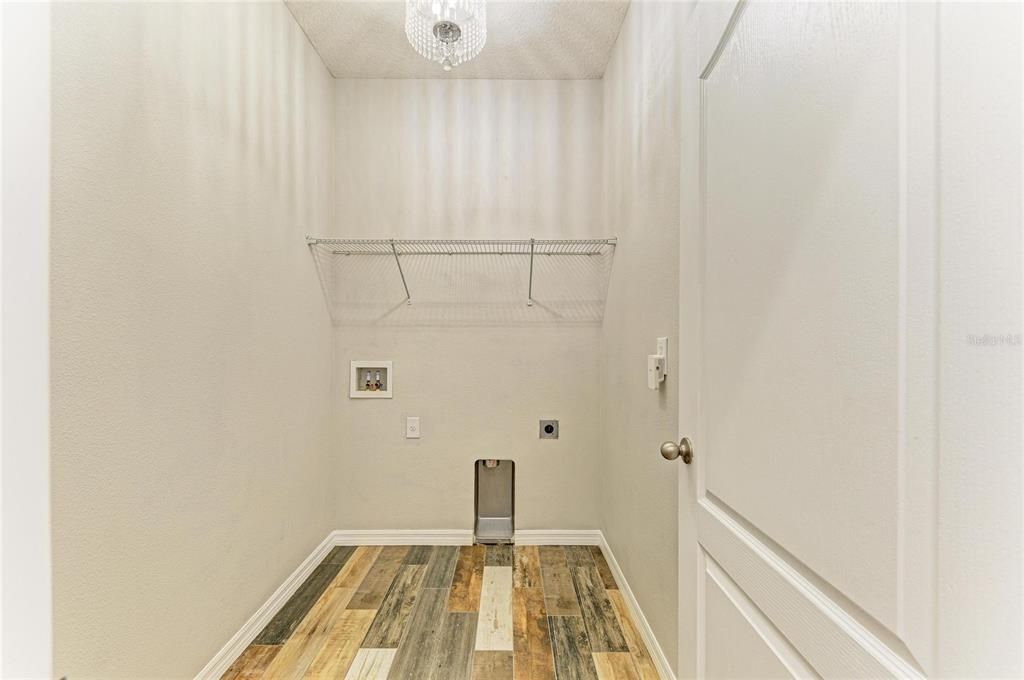 For Sale: $547,000 (4 beds, 2 baths, 2898 Square Feet)