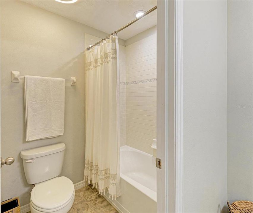 For Sale: $547,000 (4 beds, 2 baths, 2898 Square Feet)