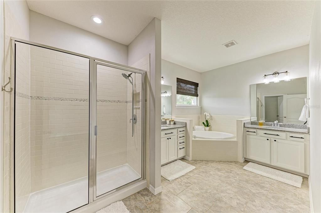 For Sale: $547,000 (4 beds, 2 baths, 2898 Square Feet)