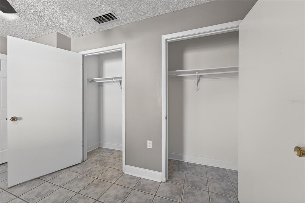 For Sale: $245,000 (3 beds, 2 baths, 1400 Square Feet)