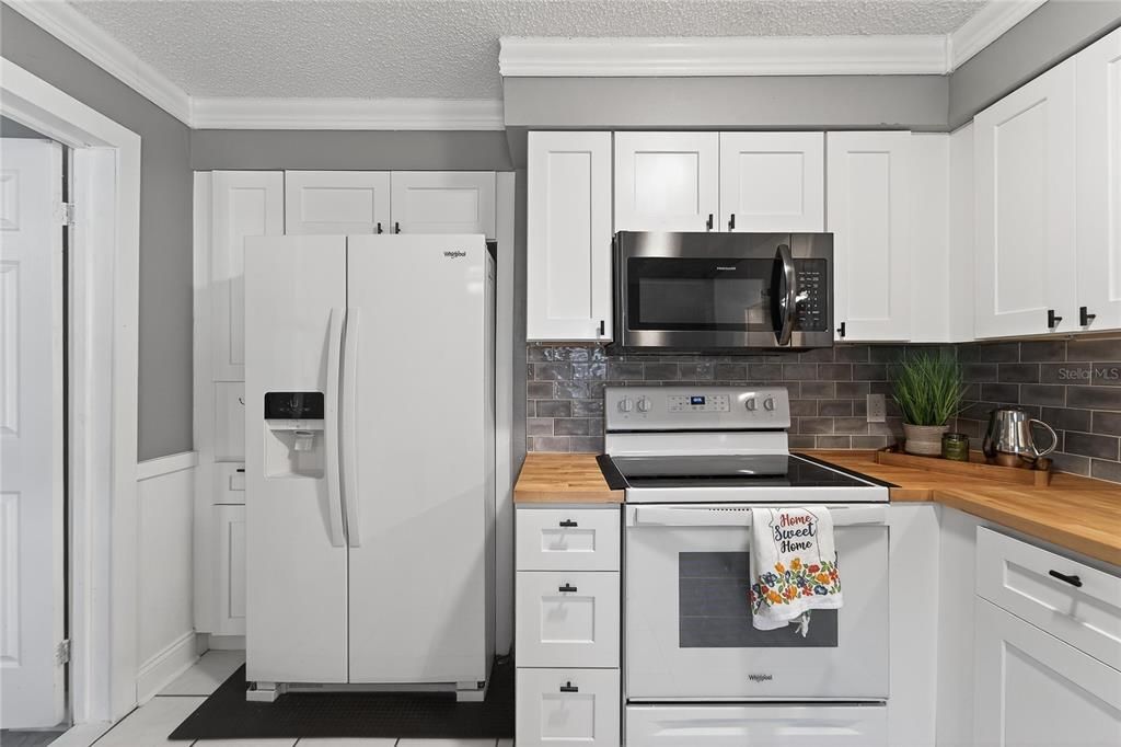 For Sale: $245,000 (3 beds, 2 baths, 1400 Square Feet)