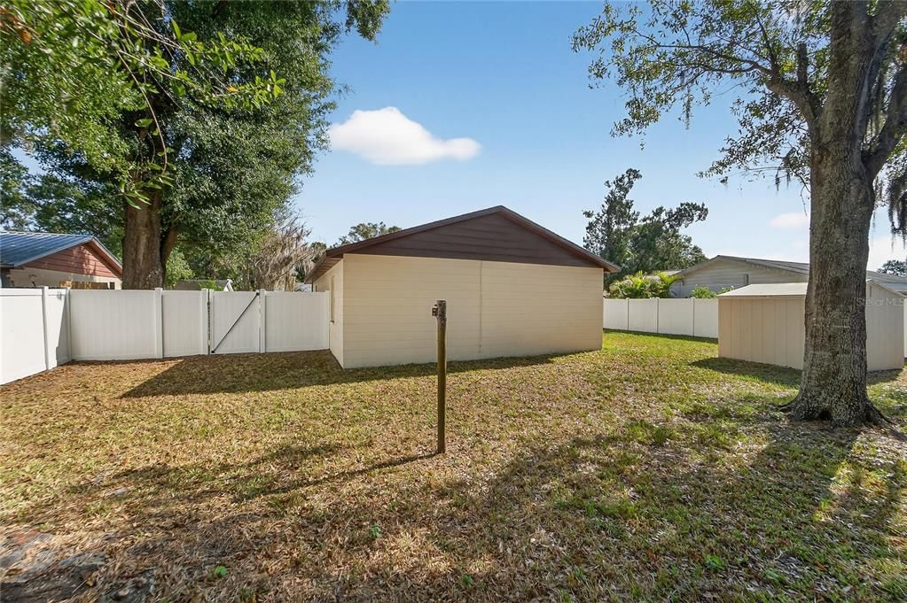 For Sale: $245,000 (3 beds, 2 baths, 1400 Square Feet)