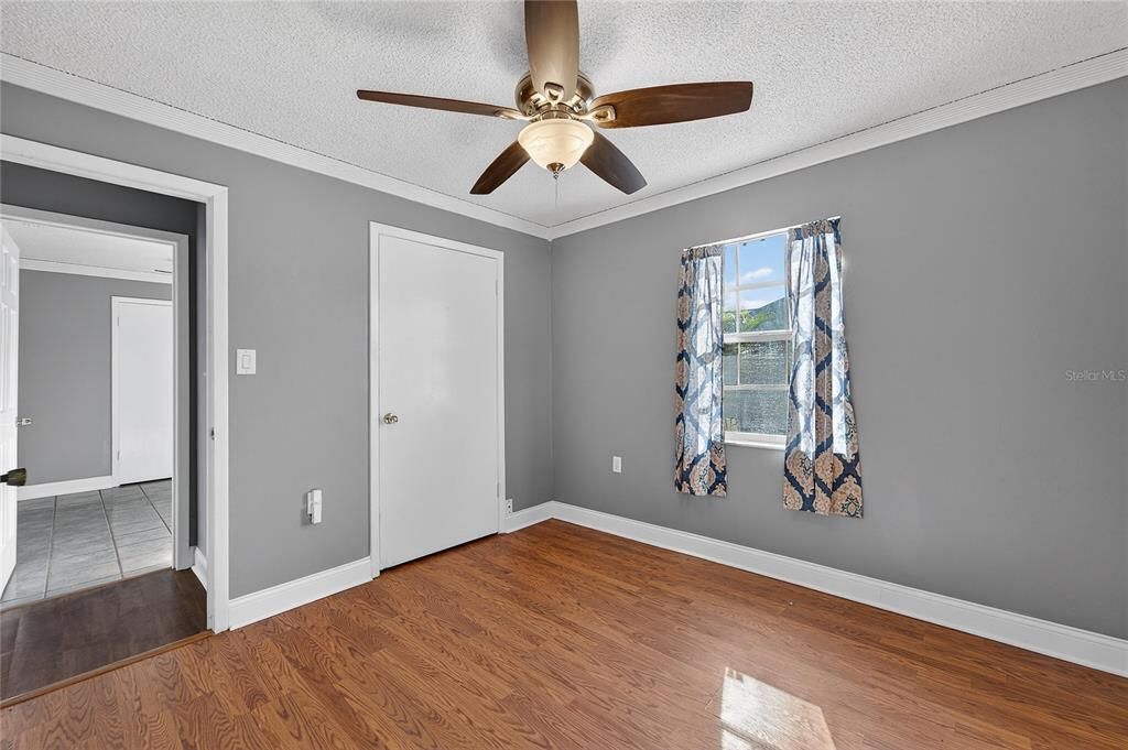 For Sale: $245,000 (3 beds, 2 baths, 1400 Square Feet)