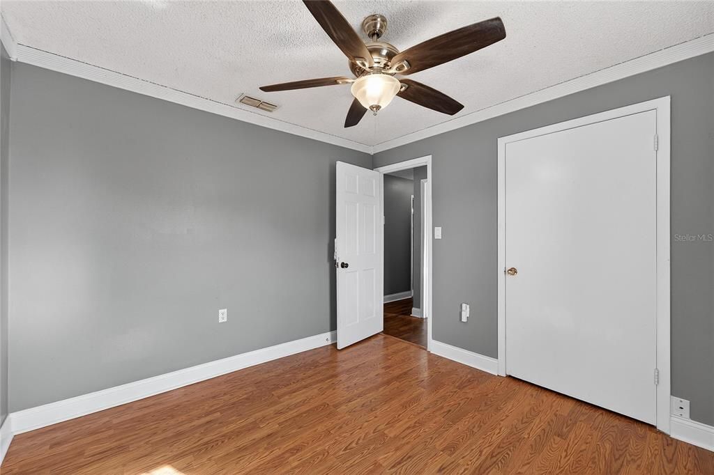 For Sale: $245,000 (3 beds, 2 baths, 1400 Square Feet)