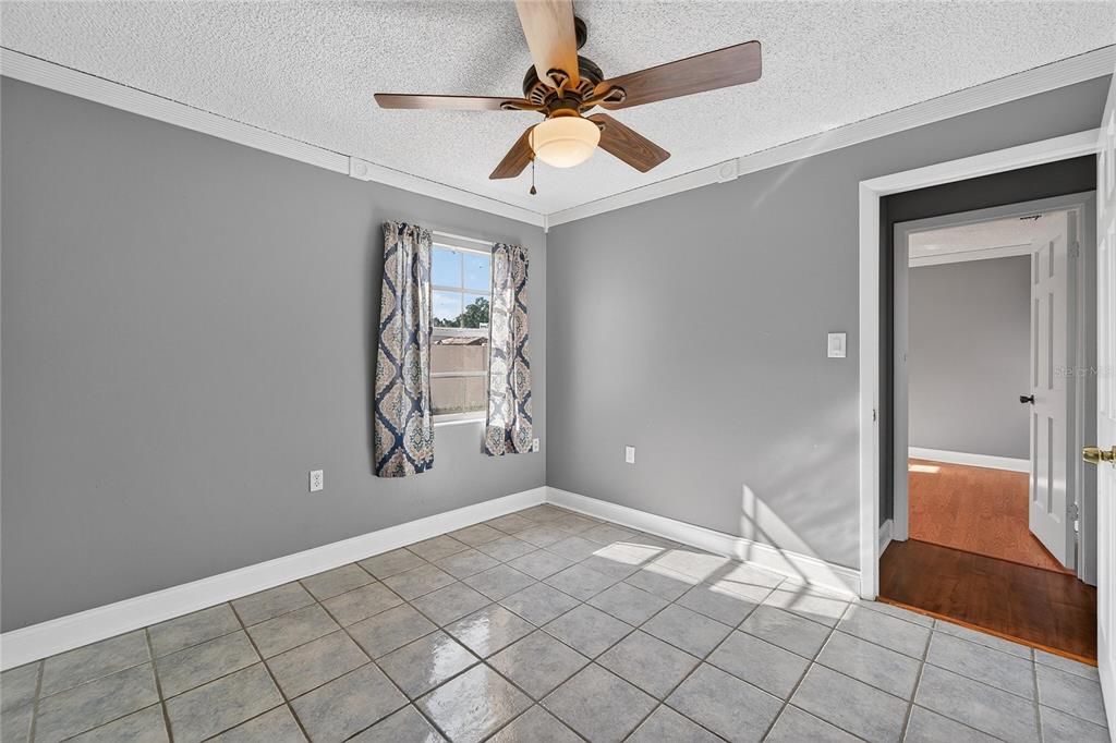 For Sale: $245,000 (3 beds, 2 baths, 1400 Square Feet)