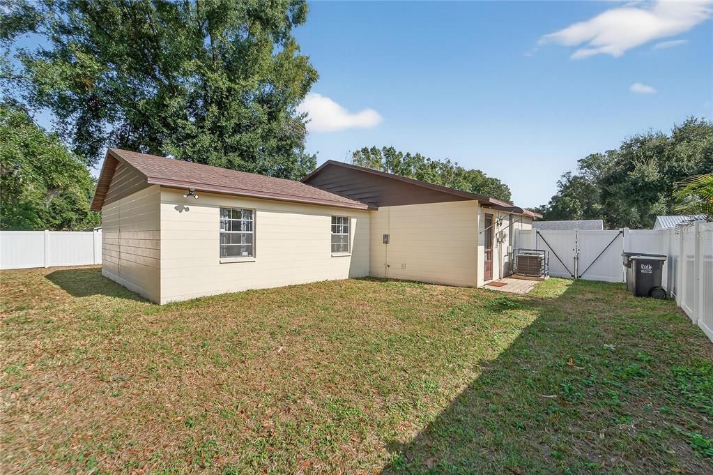 For Sale: $245,000 (3 beds, 2 baths, 1400 Square Feet)