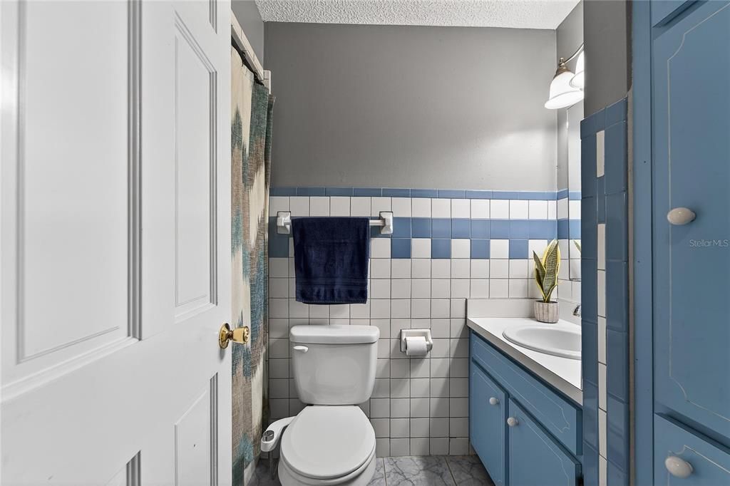 For Sale: $245,000 (3 beds, 2 baths, 1400 Square Feet)