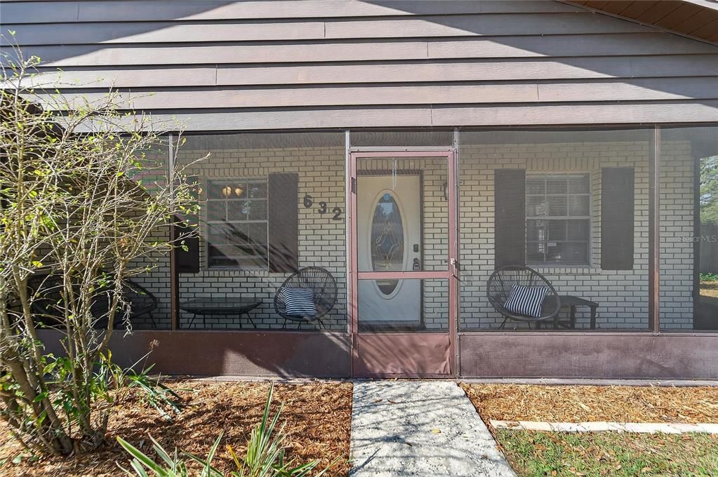 For Sale: $245,000 (3 beds, 2 baths, 1400 Square Feet)